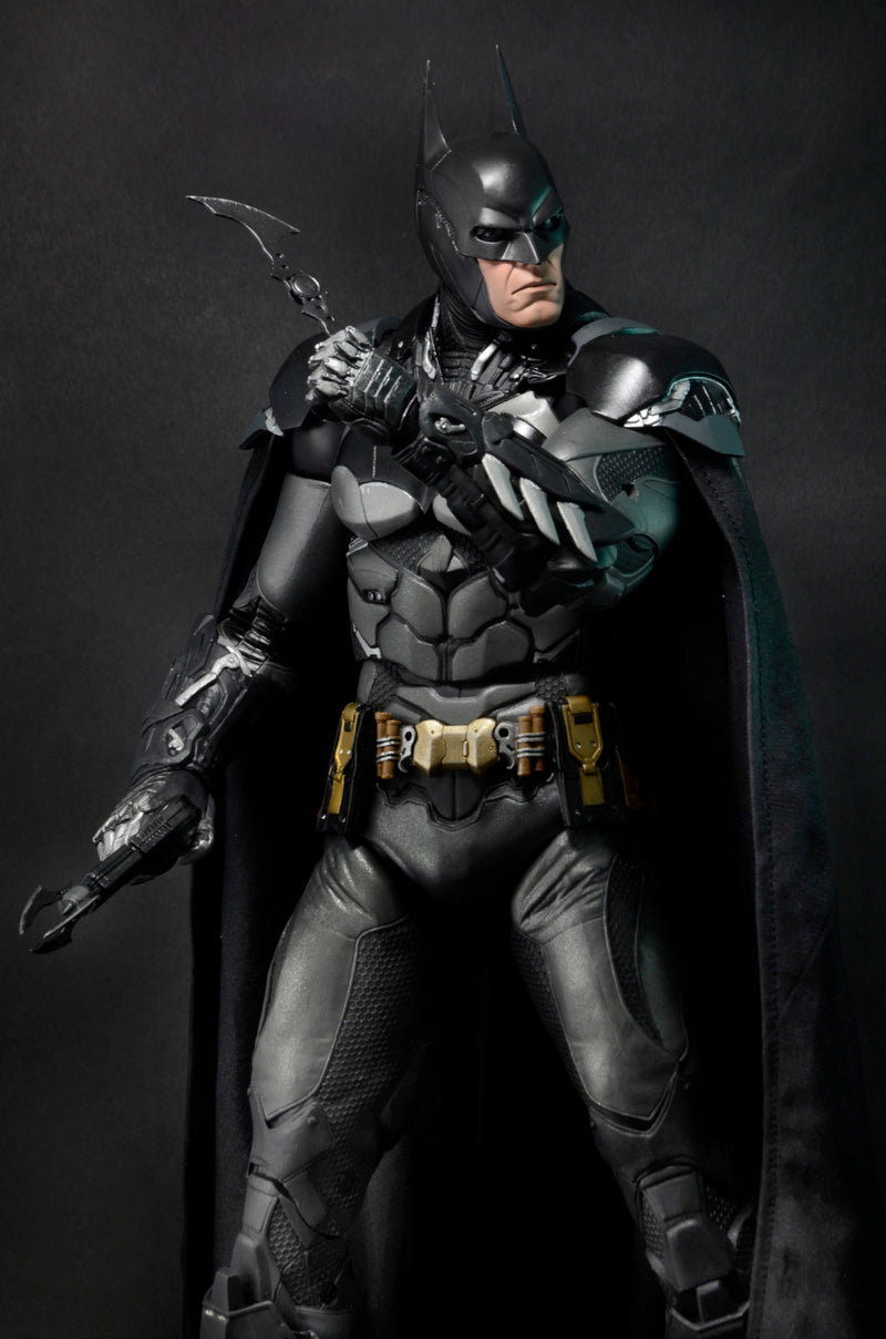NECA Figura de Accion: Batman Arkham Knight - Batman Escala 1/4