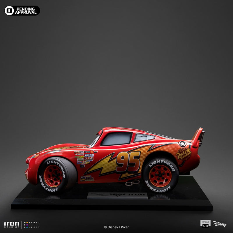 IRON Studios: Disney Cars - Rayo Mcqueen Escala de Arte 1/10