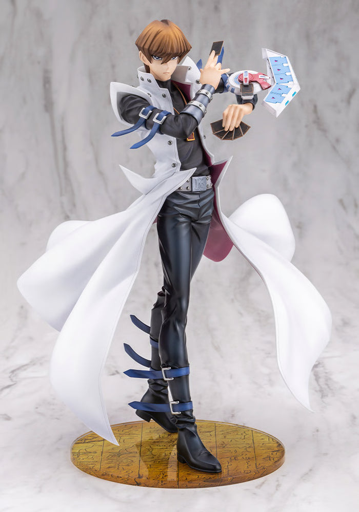 Kotobukiya ARTFX J: Yu Gi Oh - Seto Kaiba Passionate Duelists Escala 1/7