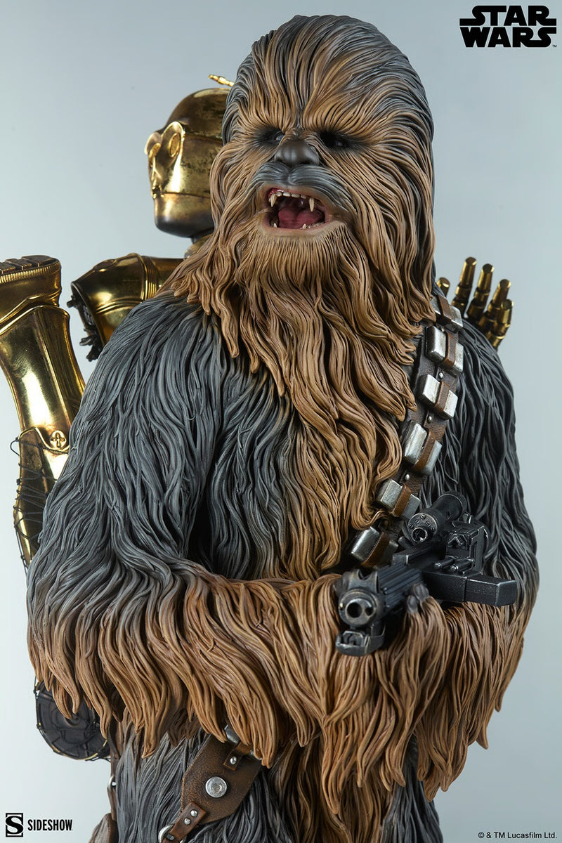 Sideshow Premium Format: Star Wars El Imperio Contraataca -  Chewbacca y C3PO Escala 1/4